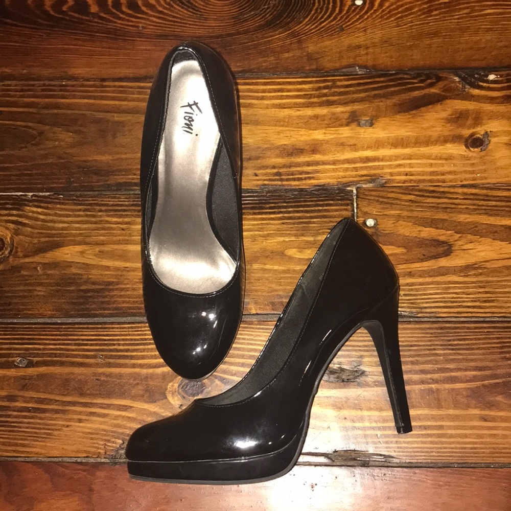 Fioni Women’s Black Heels Size 7.5